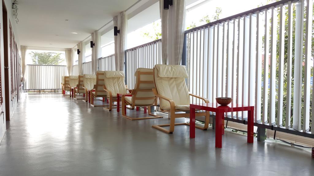 Barefeet Naturist Resort (Adults Only) Бангкок Экстерьер фото