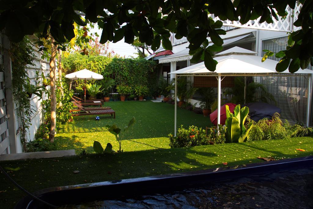 Barefeet Naturist Resort (Adults Only) Бангкок Экстерьер фото