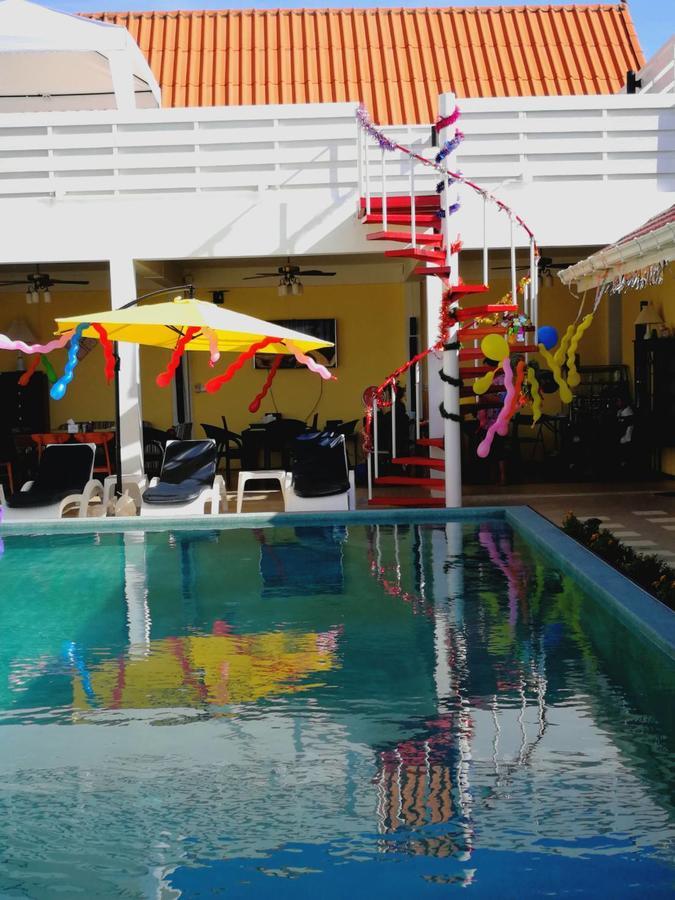 Barefeet Naturist Resort (Adults Only) Бангкок Экстерьер фото